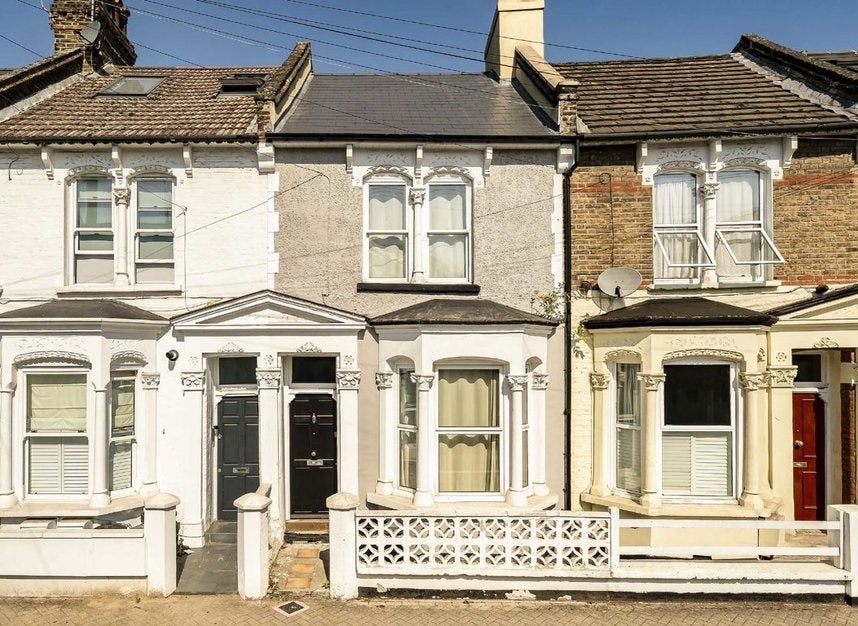 House Amies Street in Greater London