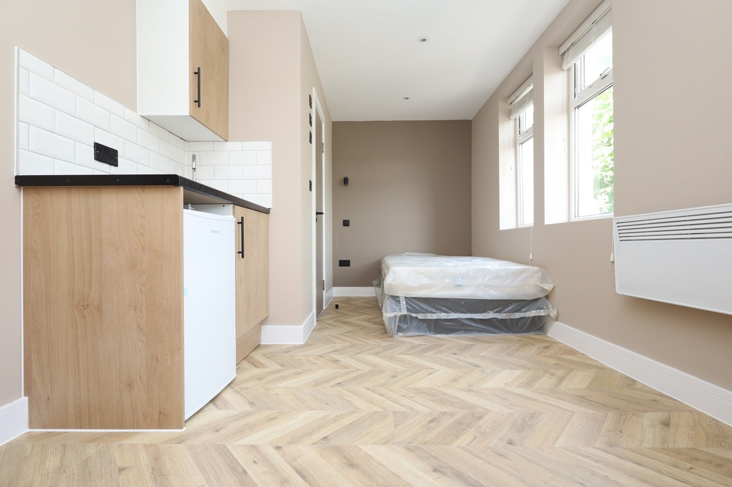 Room Colenso Road in Greater London