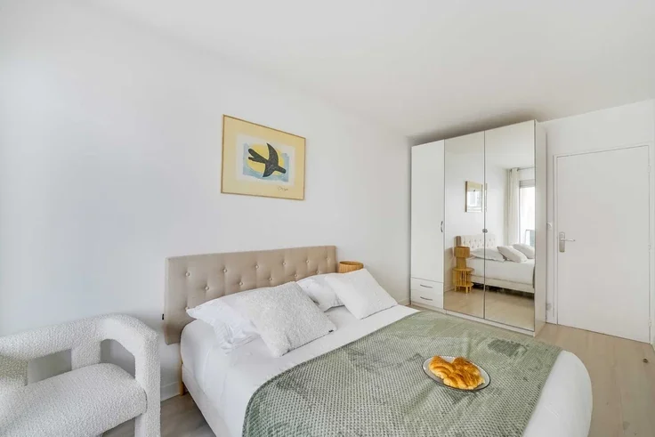 Flat Rue Jouvenet in Paris