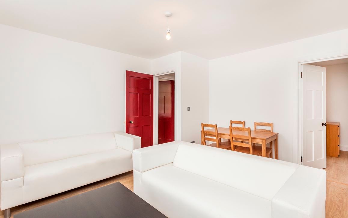 Flat Norwood Road in Greater London