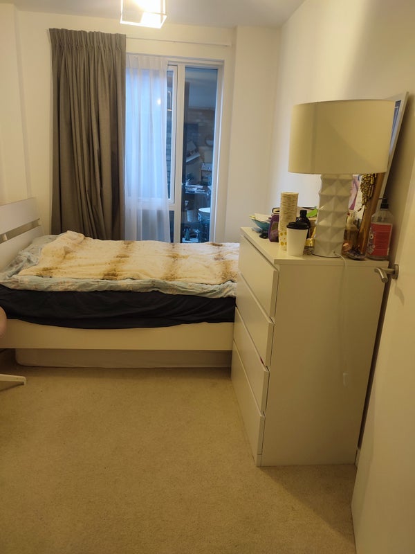 Room Taylor Place in Greater London