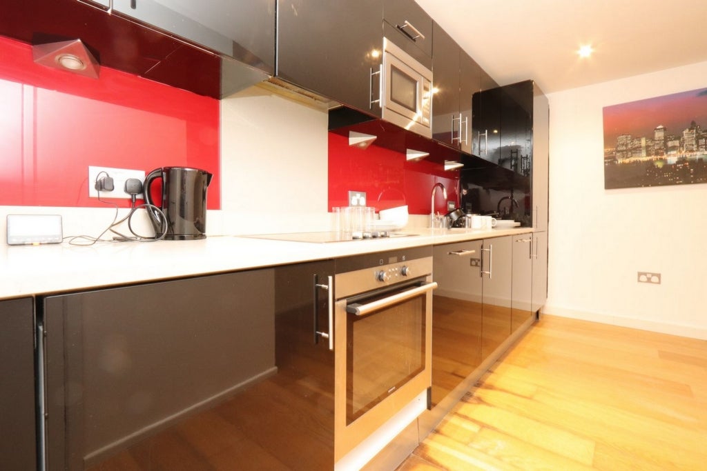 Room Globe Road in Greater London