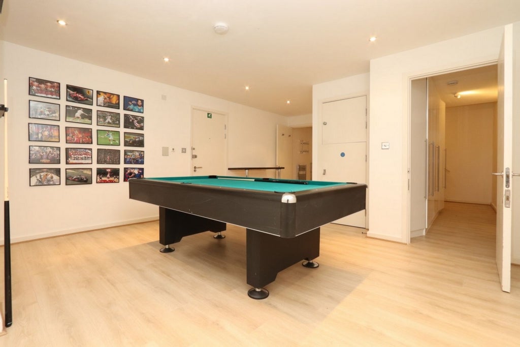 Room Globe Road in Greater London