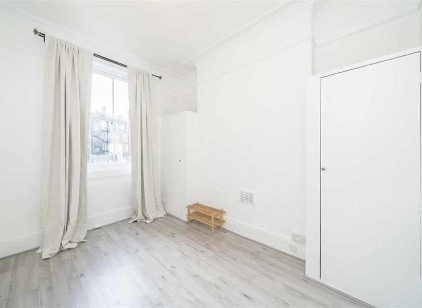 Flat Elvaston Place in Greater London