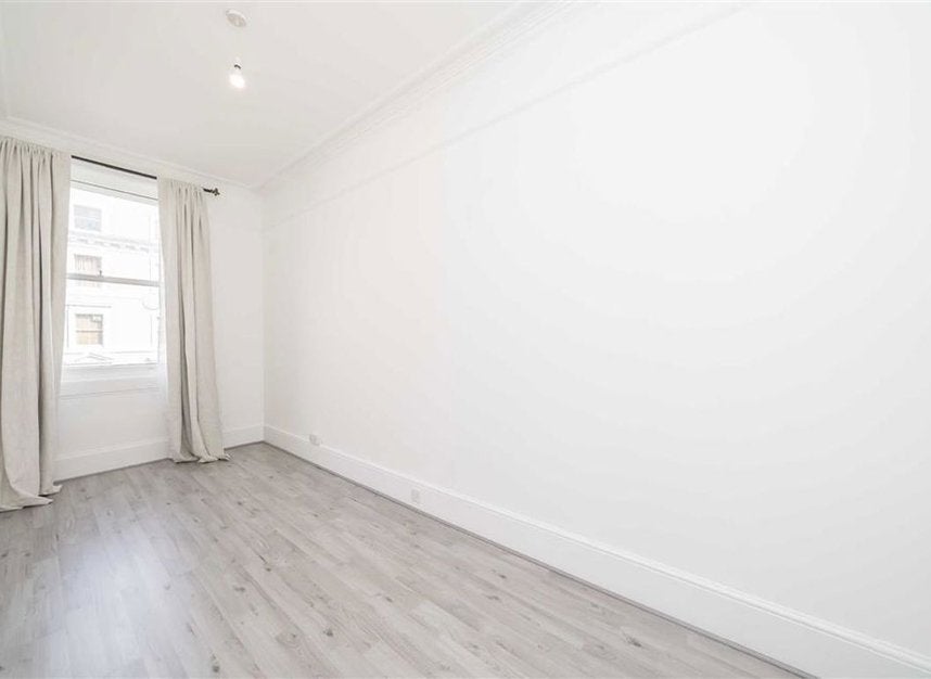 Flat Elvaston Place in Greater London