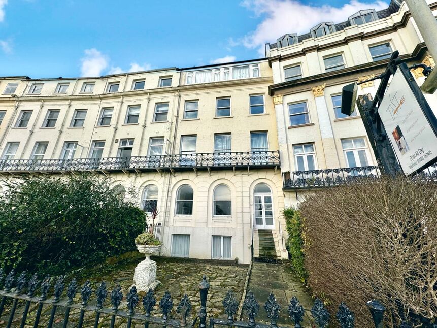 Flat Esplanade in Scarborough