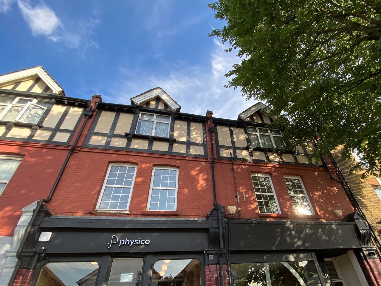 Flat Beckenham Lane in Greater London