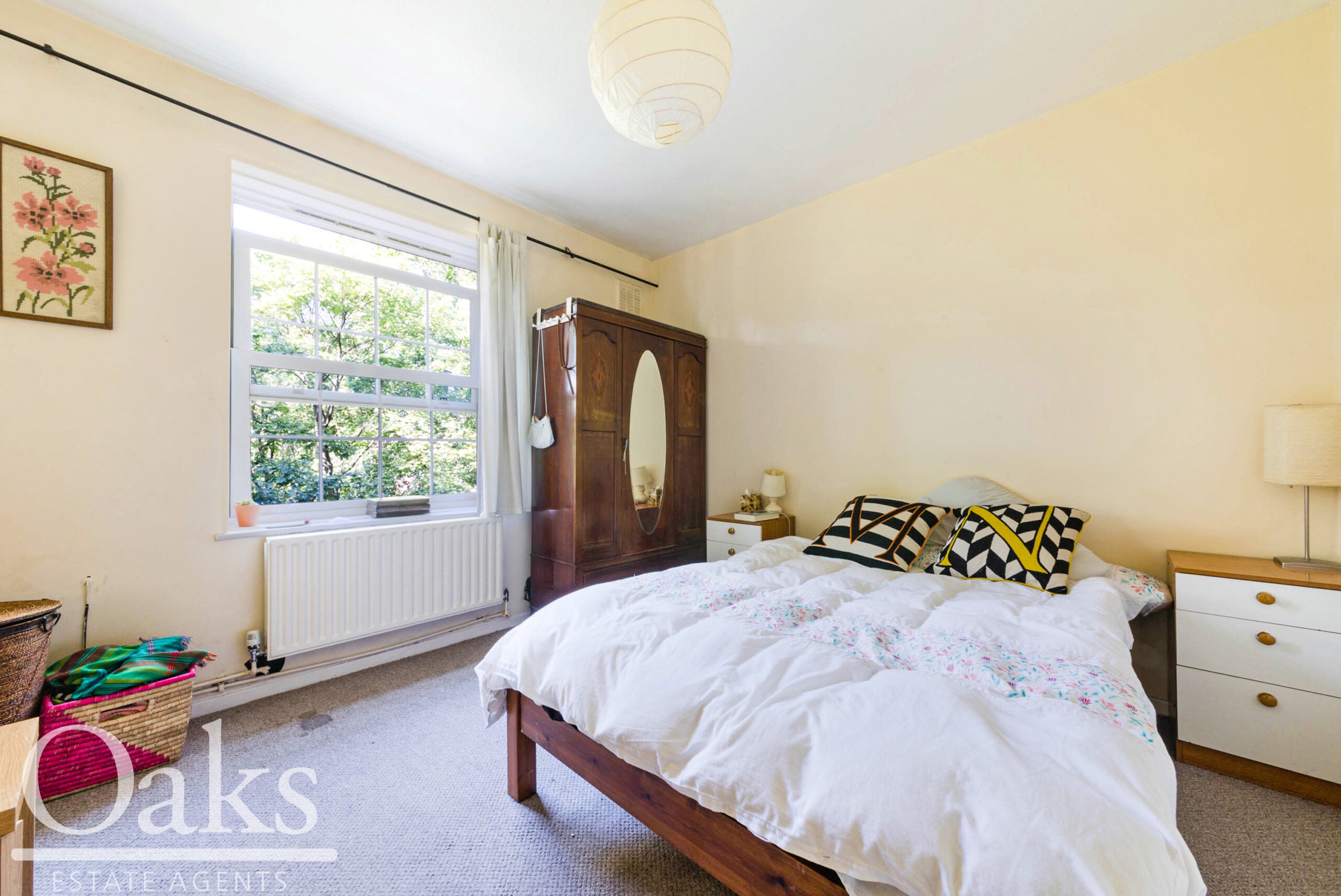 Flat Woodleigh Gardens in Greater London