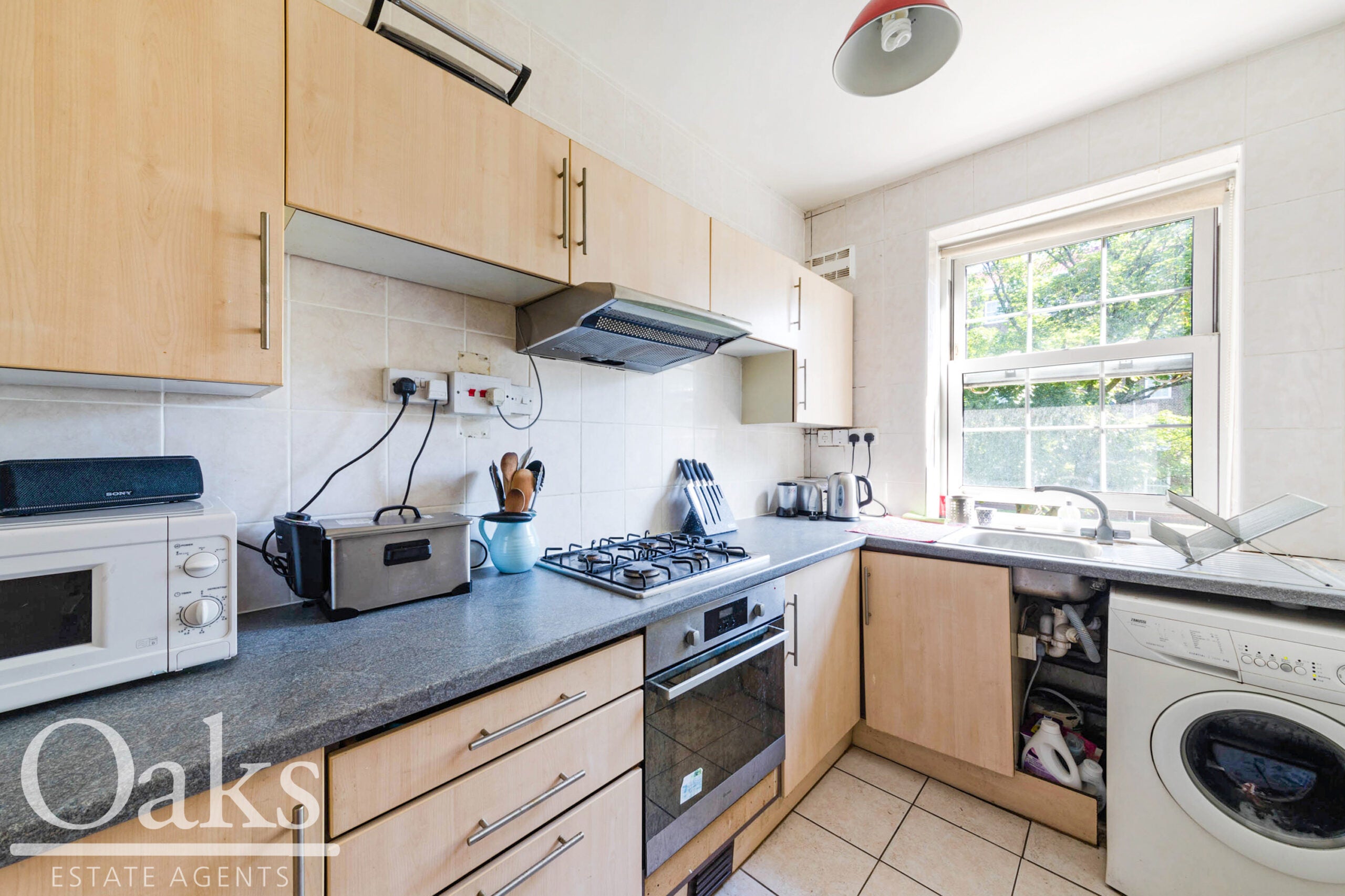 Flat Woodleigh Gardens in Greater London