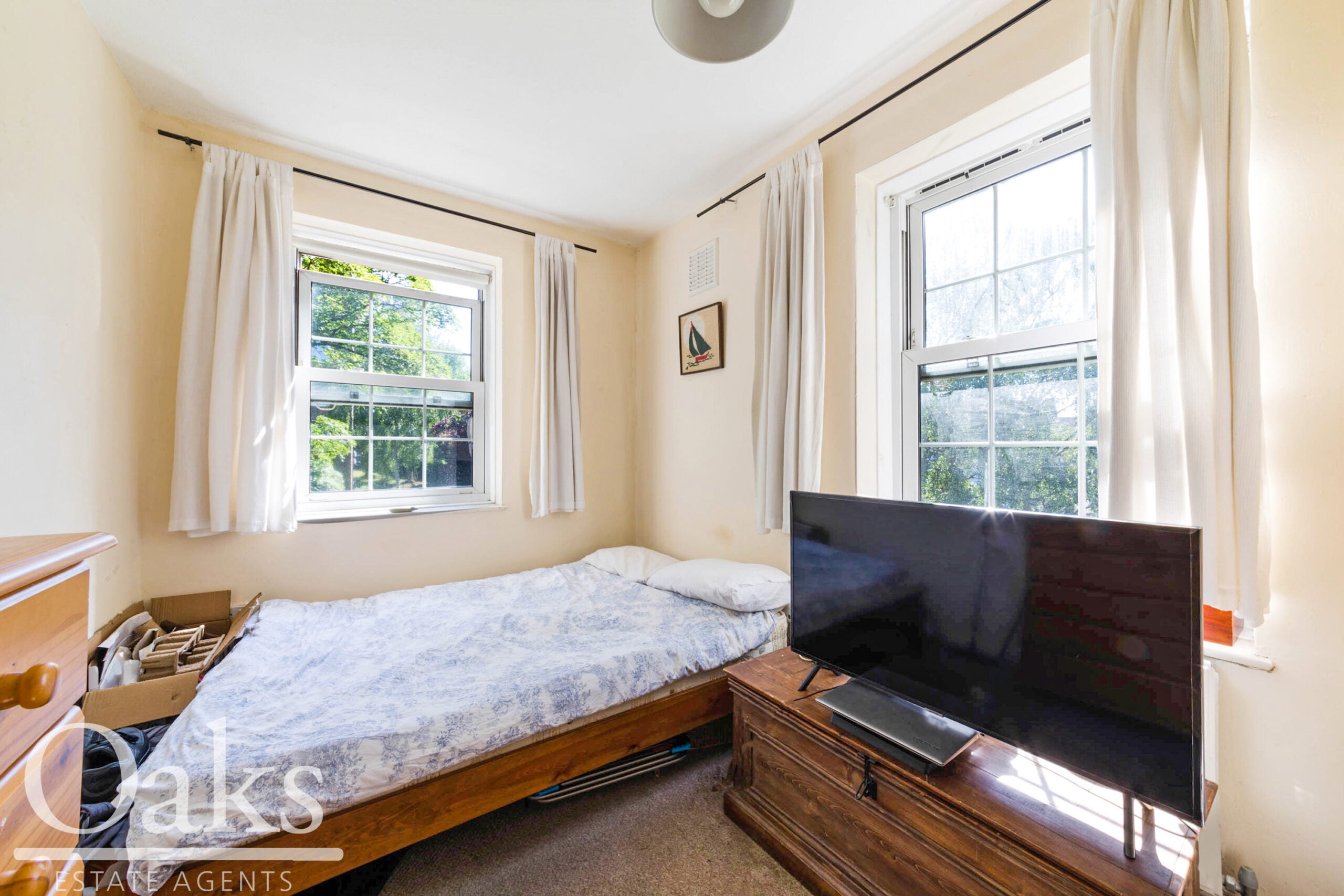 Flat Woodleigh Gardens in Greater London