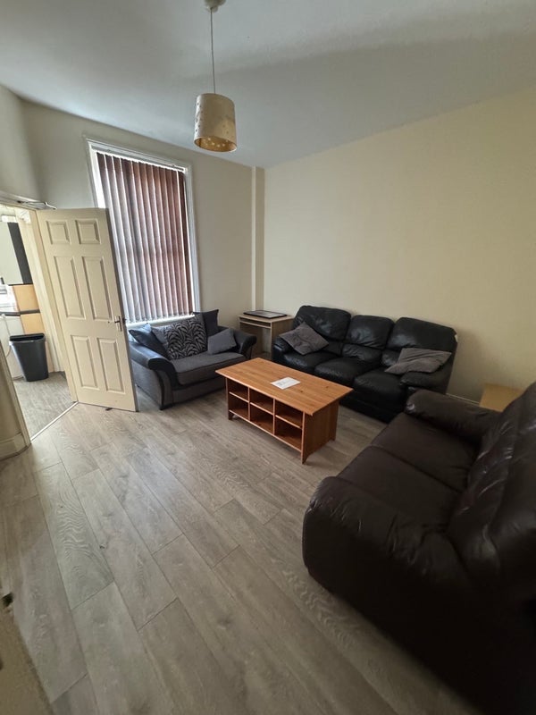 Room Osborne Road in Newcastle upon Tyne