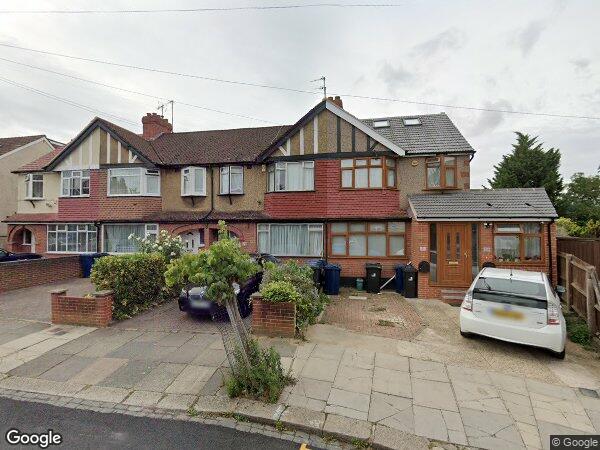 House Malden Avenue in Greater London