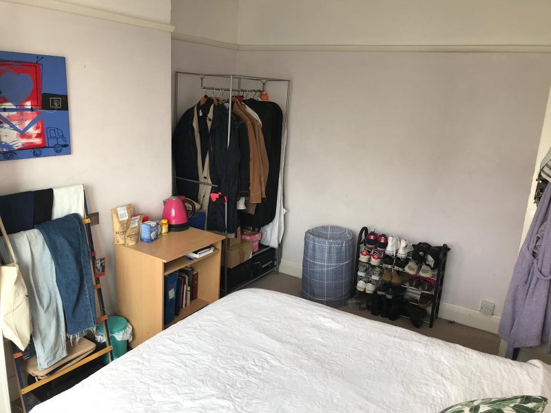Room Burnham Way in Greater London