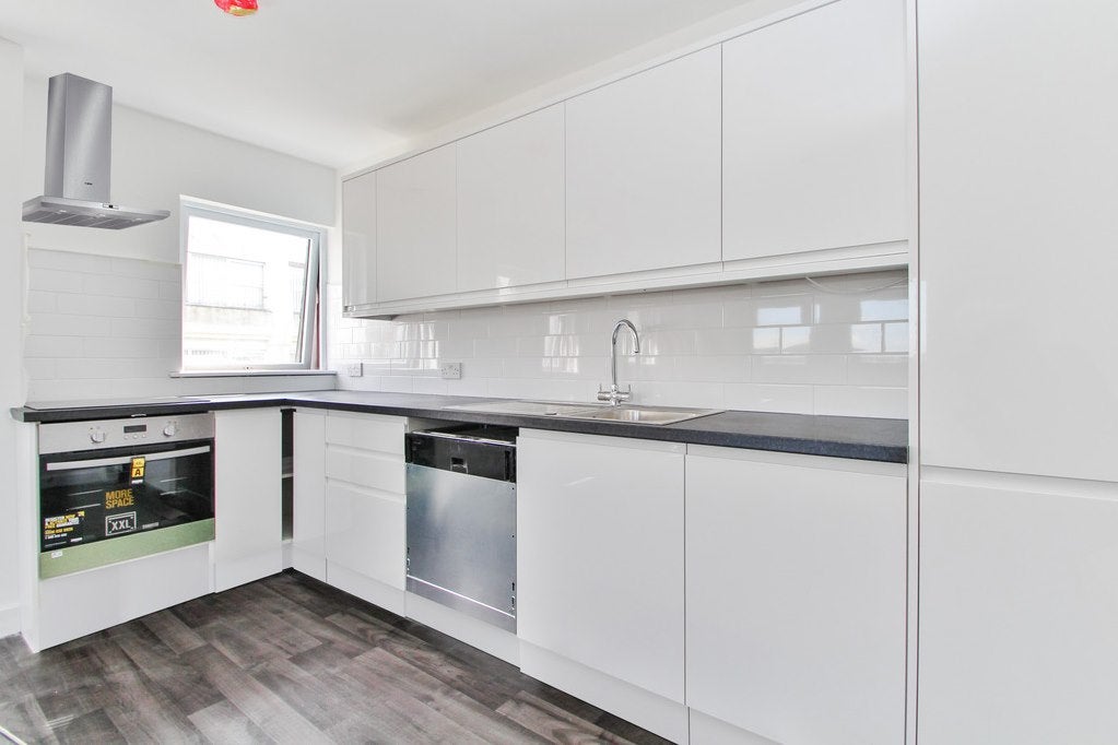 Flat Beresford Road in Greater London