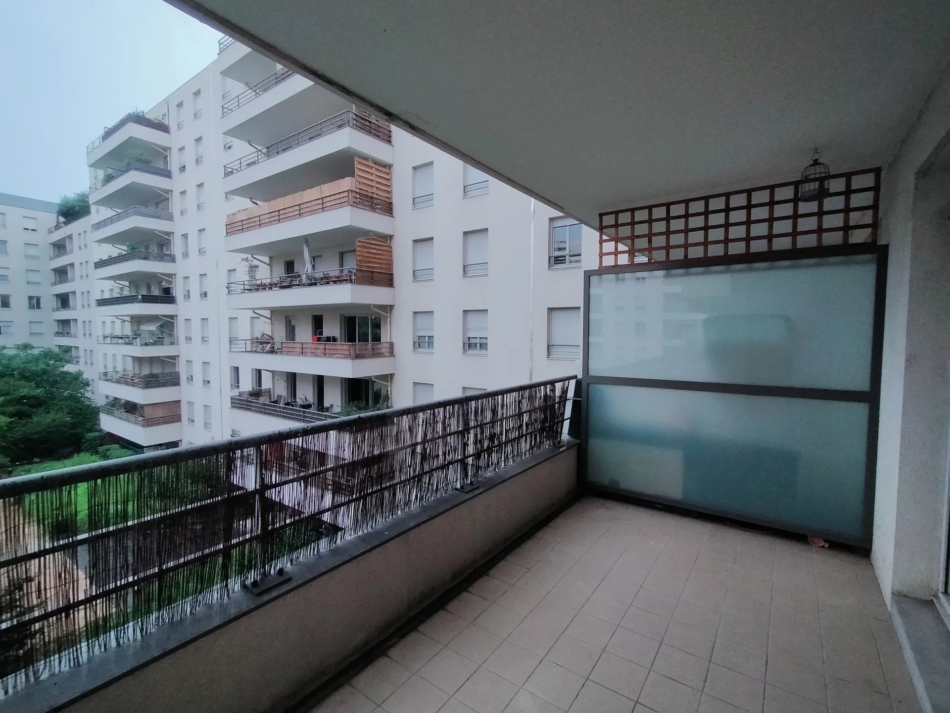 Flat Rue Charlie Chaplin in Villeurbanne