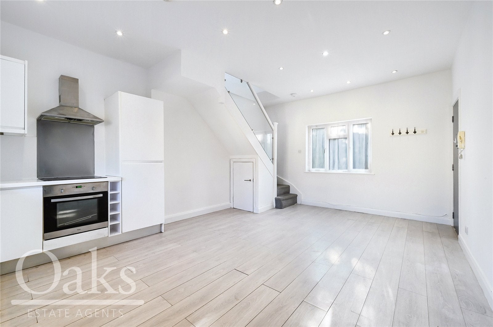 Flat Leicester Road in Greater London