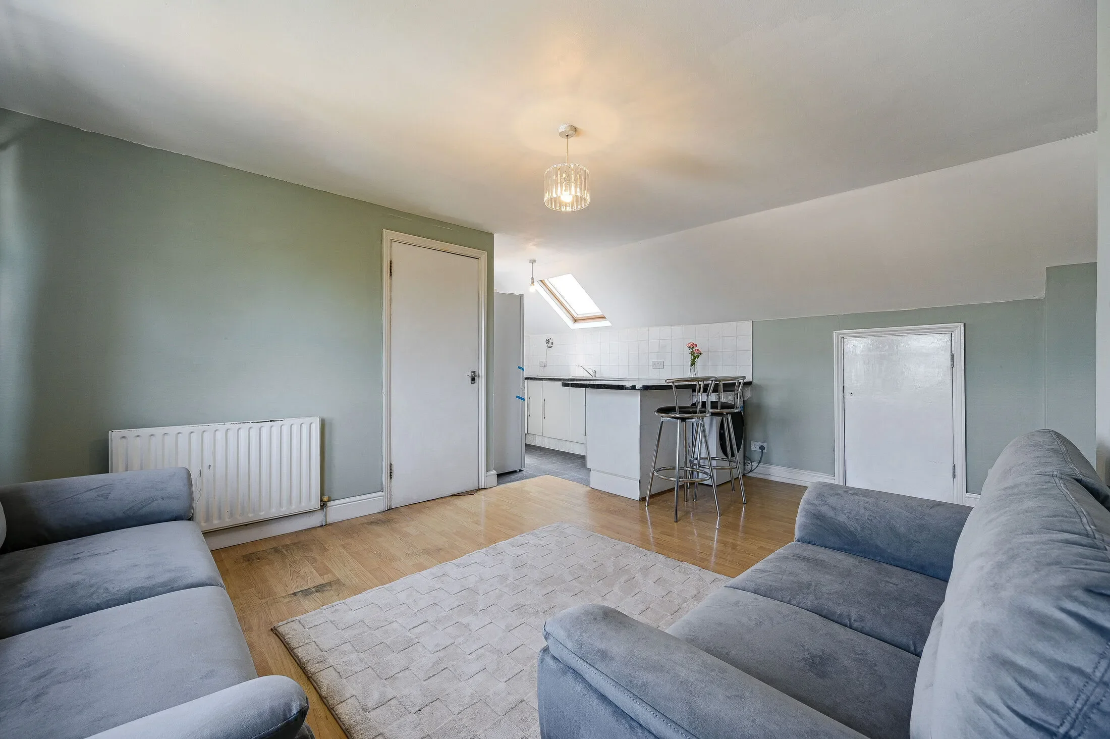 Flat Bramshot Avenue in Greater London