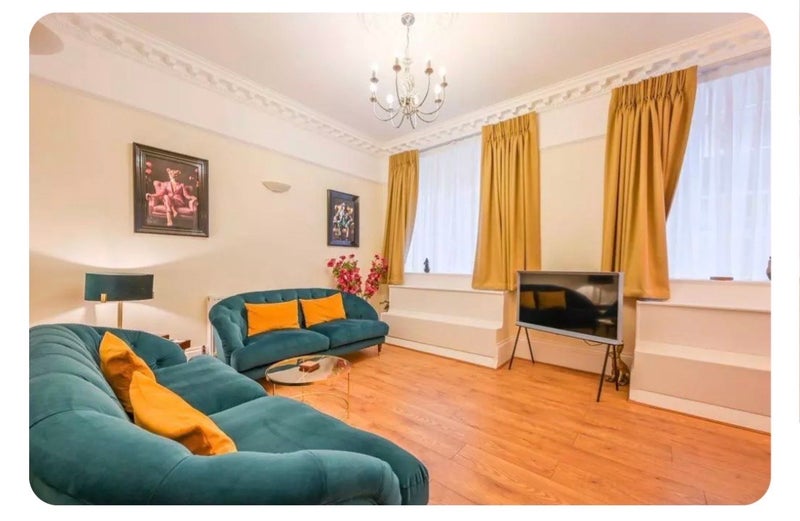 Flat East Passage in City of London