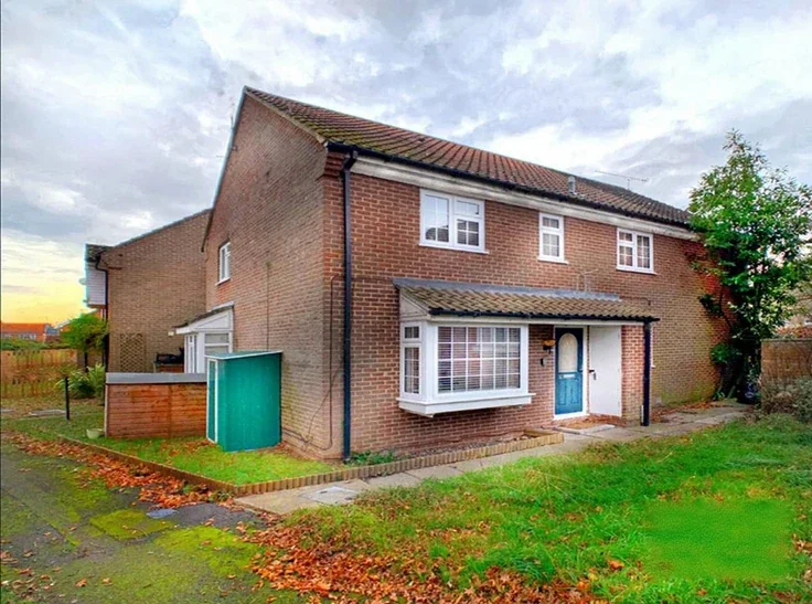 House Bedfordshire Way in Wokingham