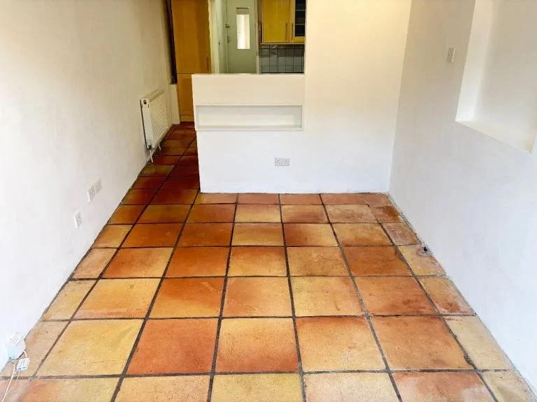 Flat Churchfield Road in Greater London