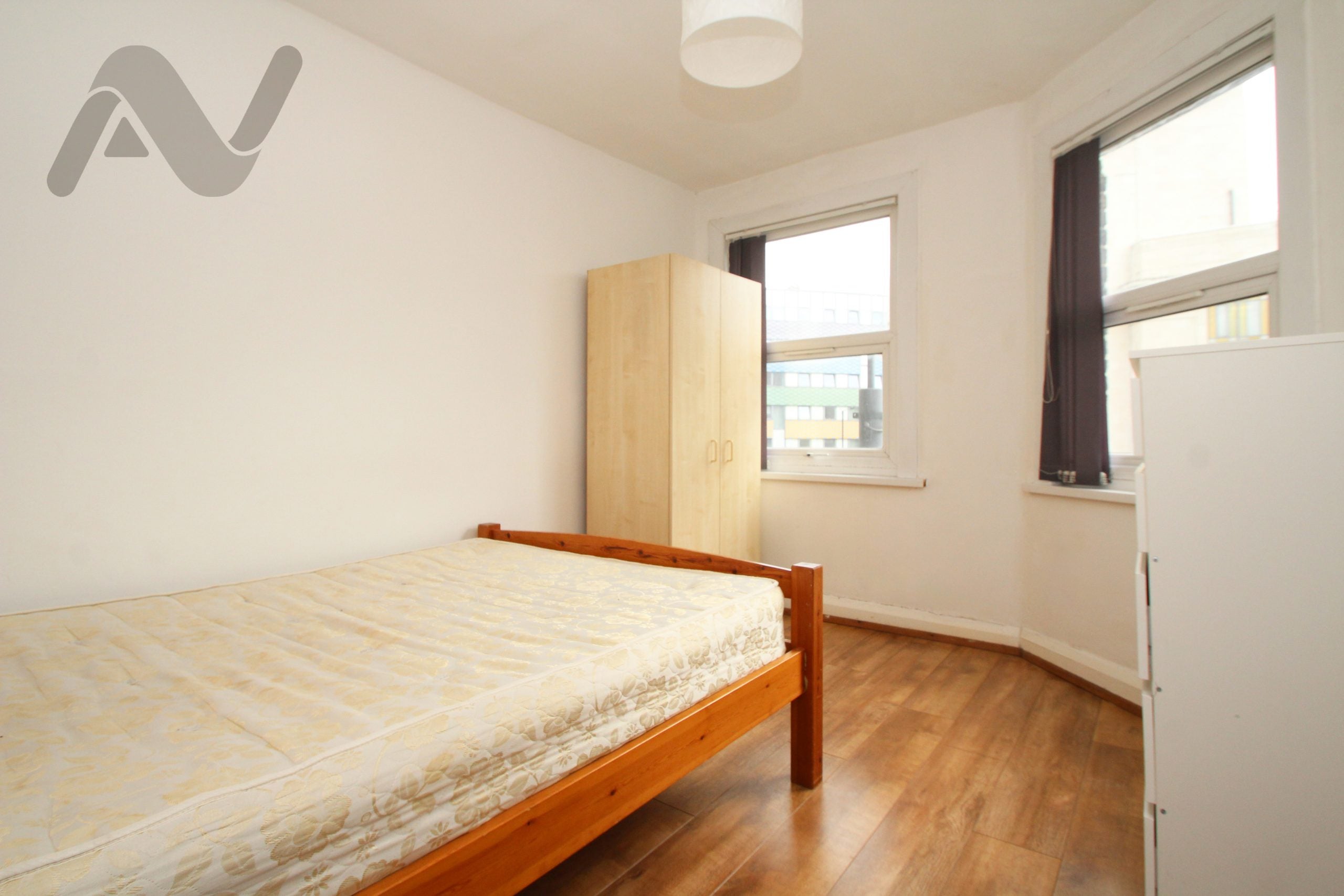 Flat Seven Sisters Road in Greater London