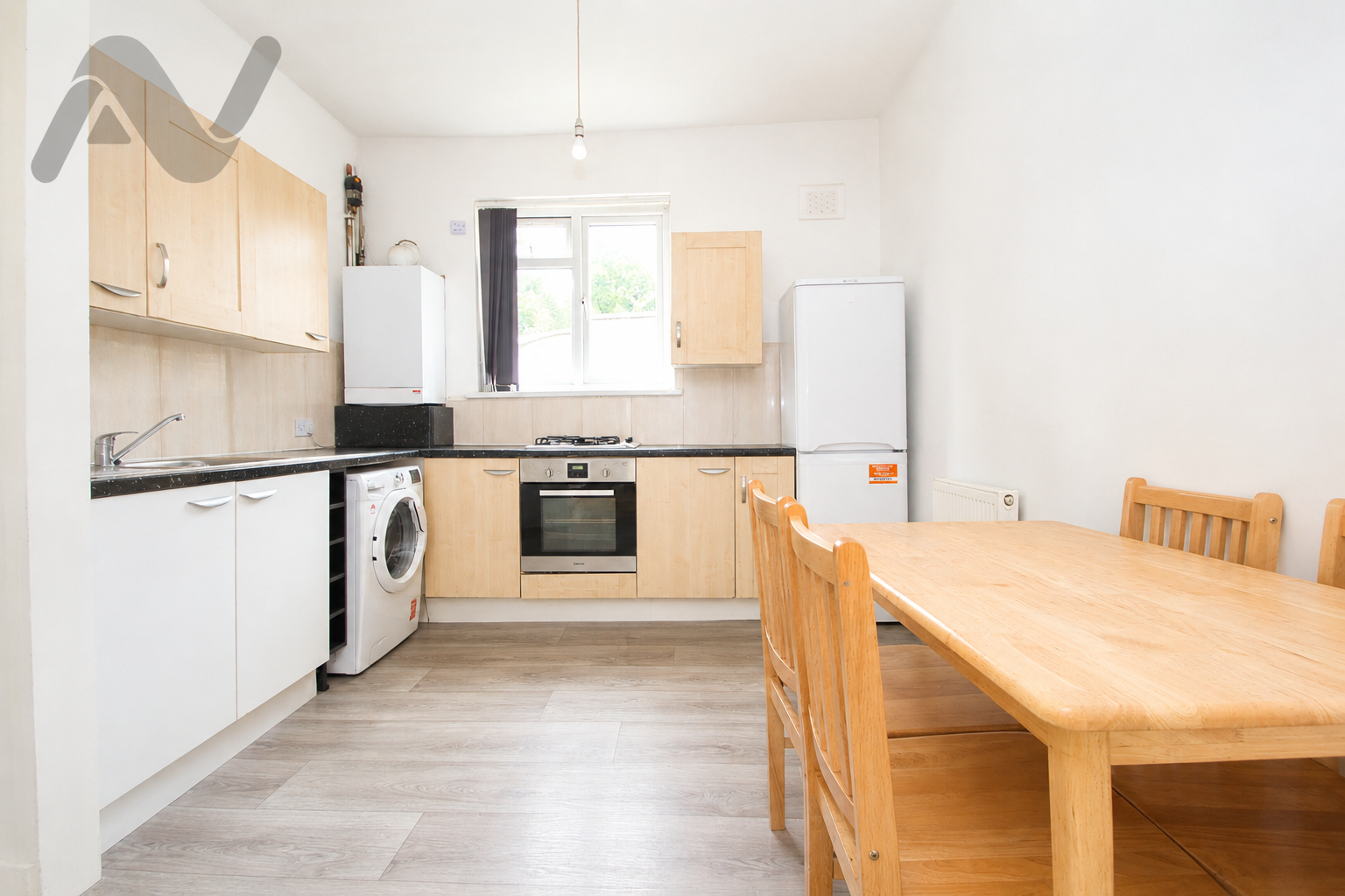 Flat Seven Sisters Road in Greater London
