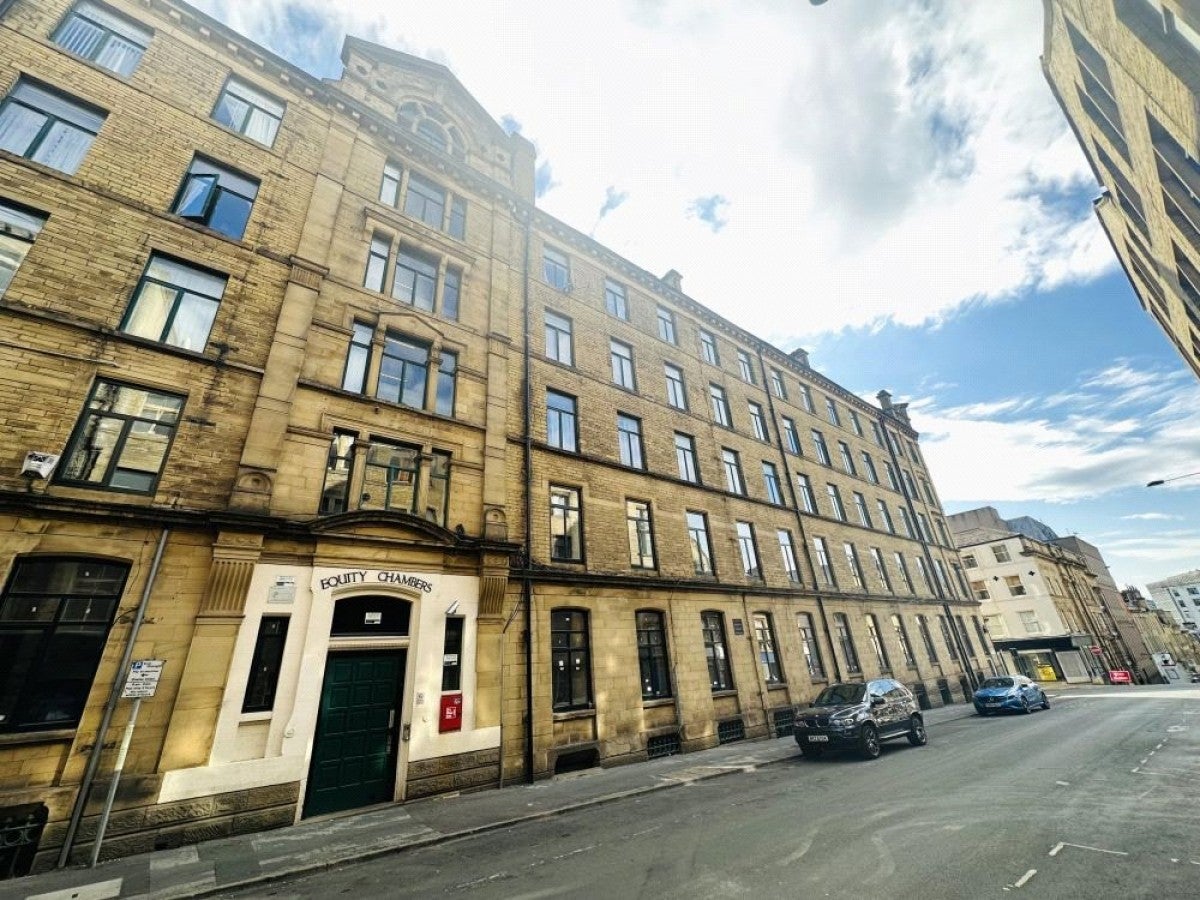 Flat Piccadilly in Bradford