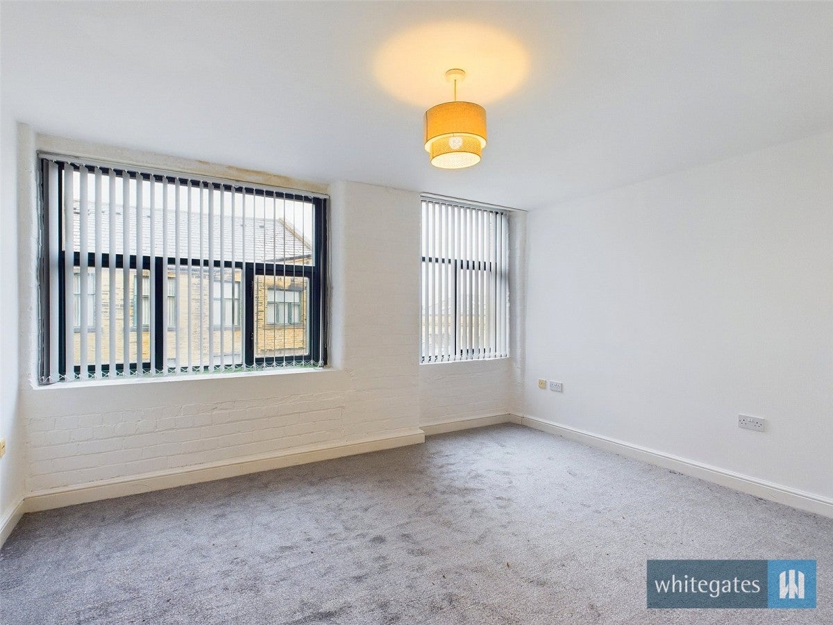 Flat Piccadilly in Bradford