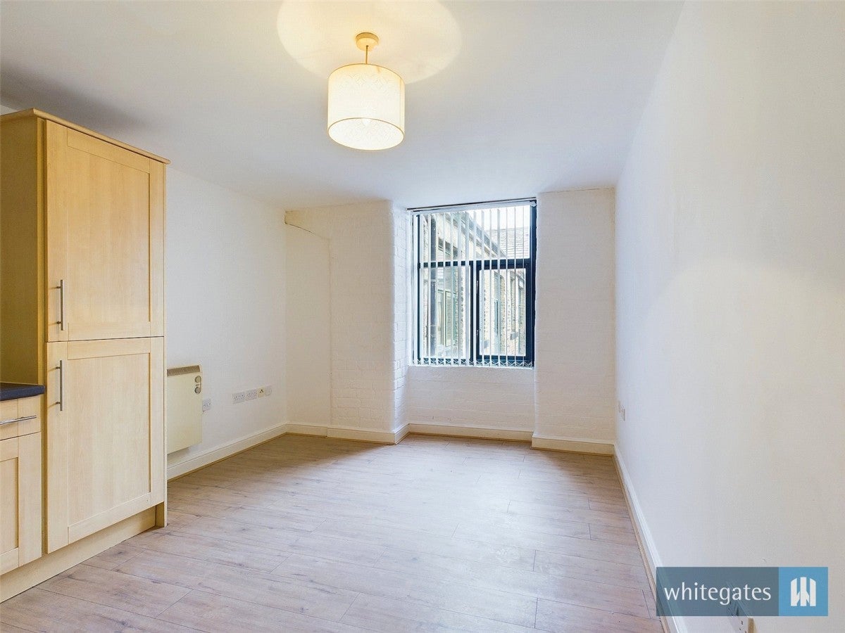 Flat Piccadilly in Bradford