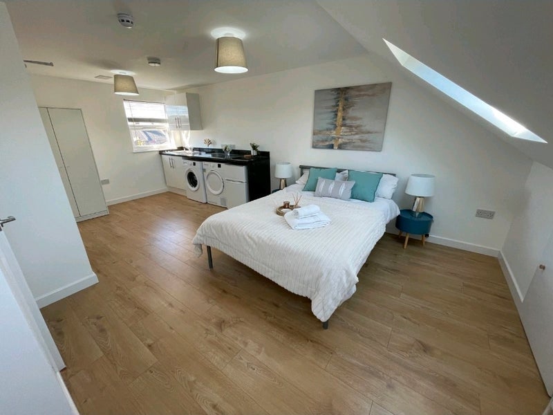 Room Lechmere Road in Greater London