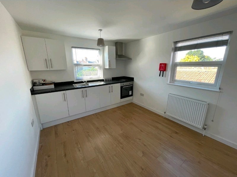 Room Lechmere Road in Greater London