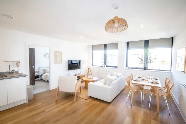 Flat Talbot Road in Trafford