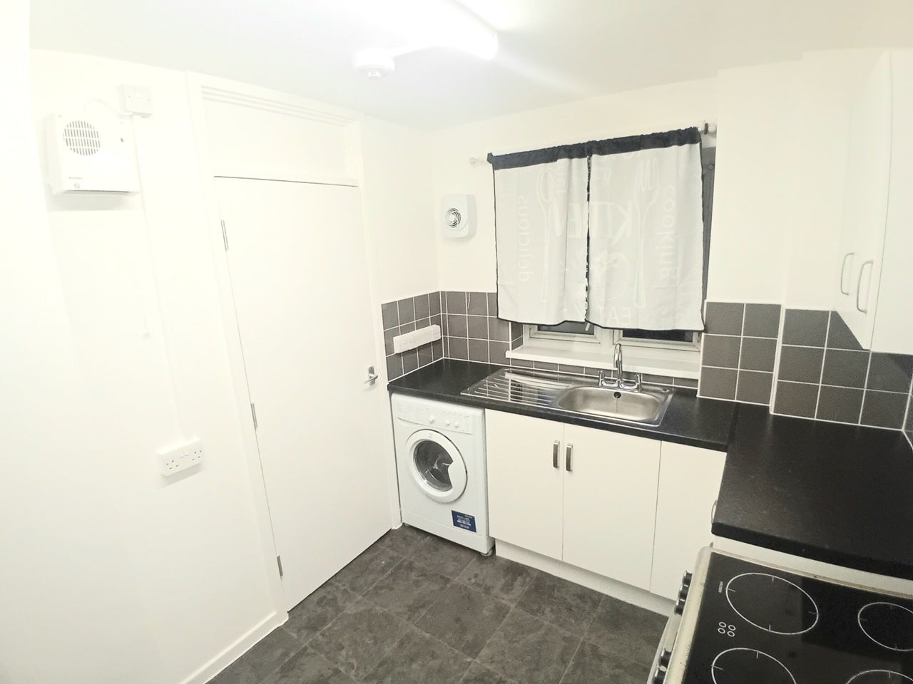 Flat Evelina Road in Greater London