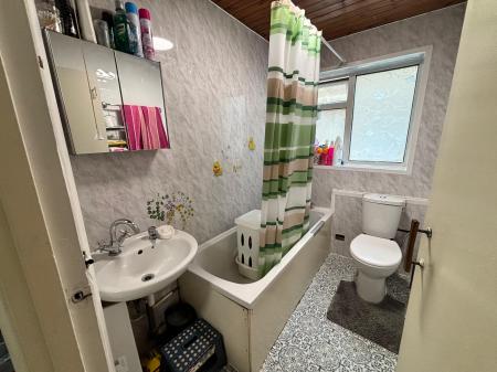 Flat Saint Davids Close in Greater London