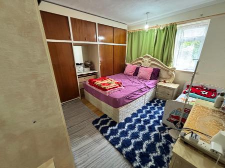 Flat Saint Davids Close in Greater London