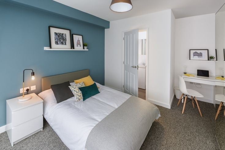 Room Bodney Road in Greater London