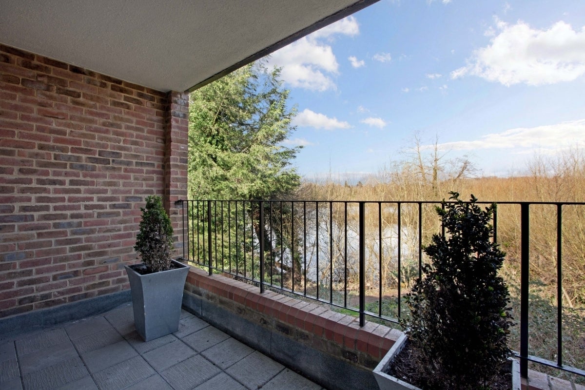Flat Talbot Road in Three Rivers