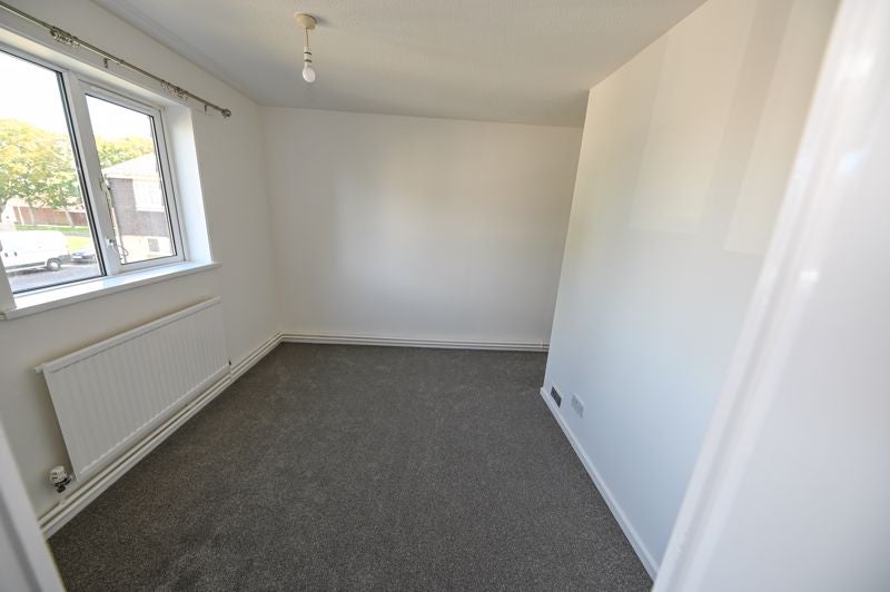 Flat Widgeon Close in Gosport