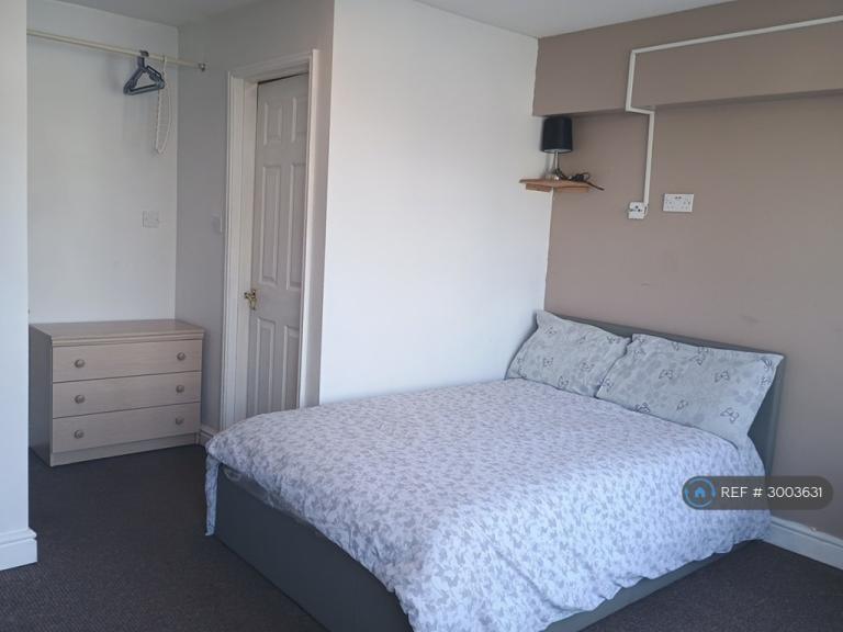 Room Stourbridge Road in Brierley Hill
