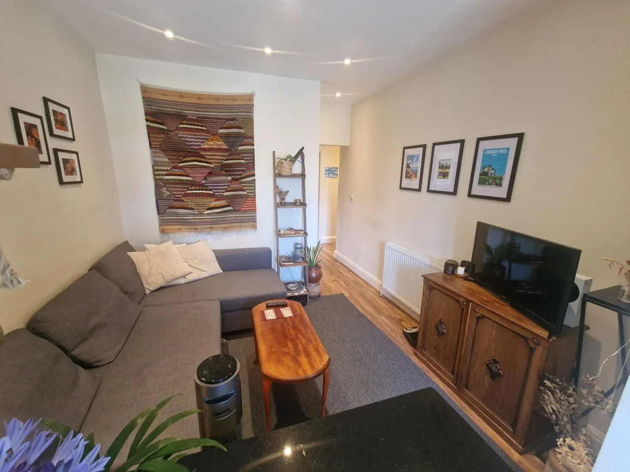 Flat Moray Road in Greater London
