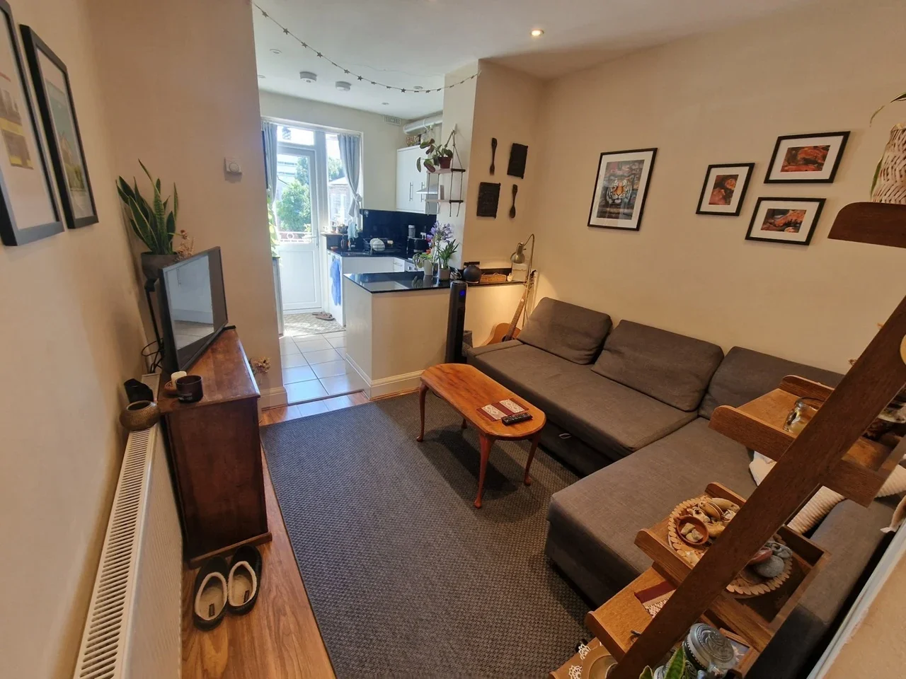 Flat Moray Road in Greater London