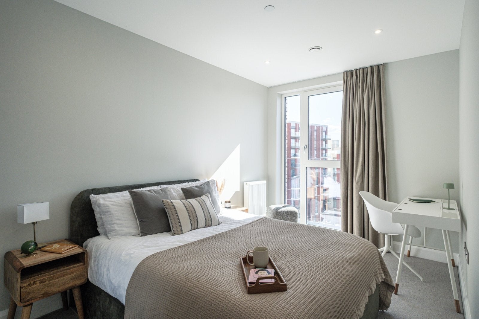 Flat Moat Street in Greater London