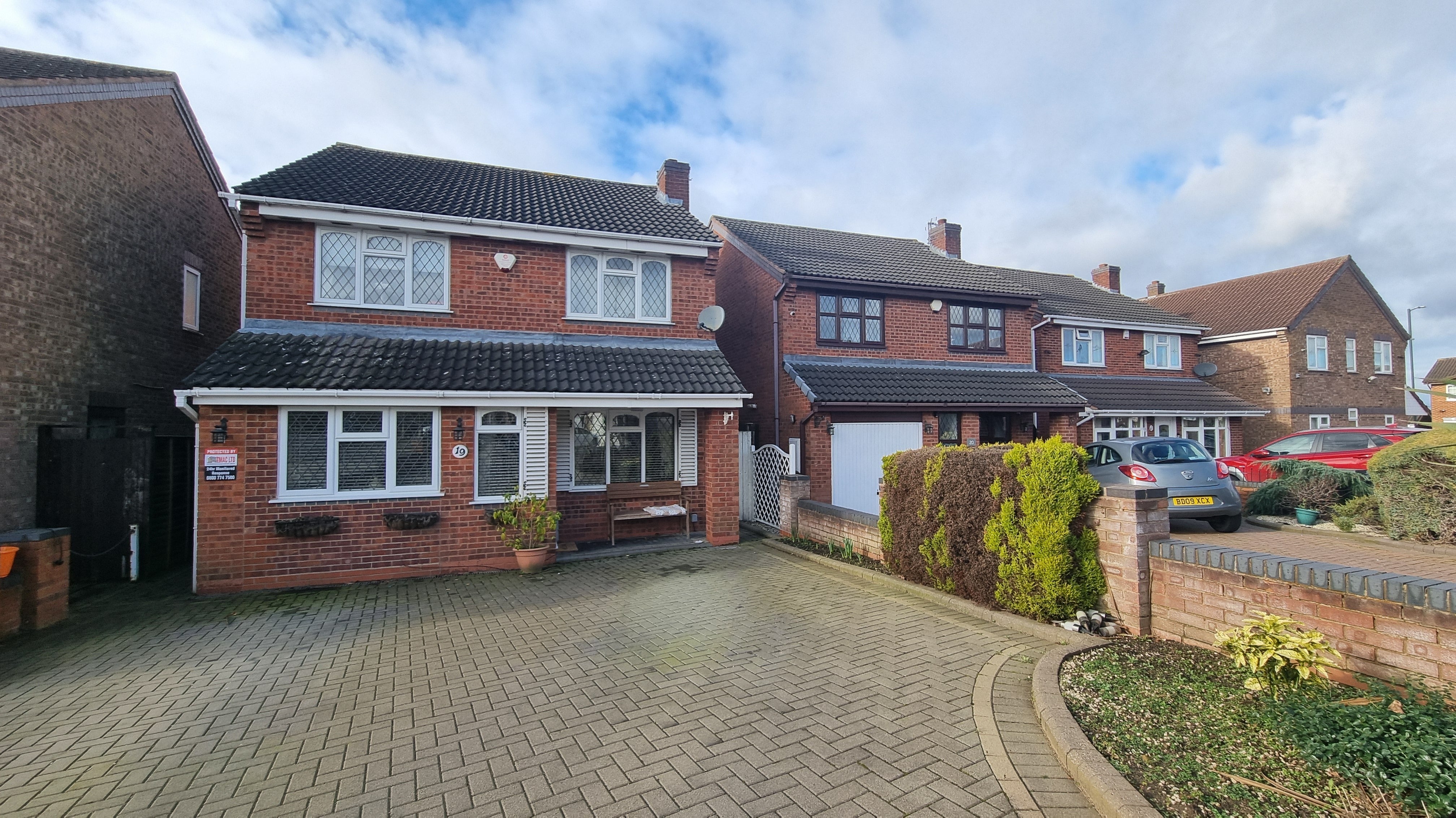 Room Castle Crescent in Metropolitan Borough of Solihull