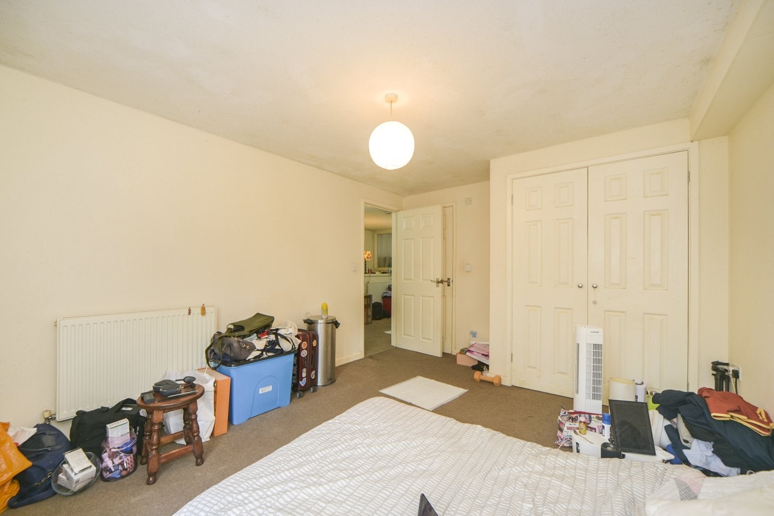 Flat Dryden Way in Greater London