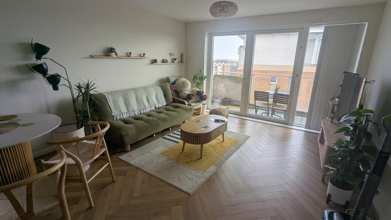 Flat Overstone Court in Cardiff