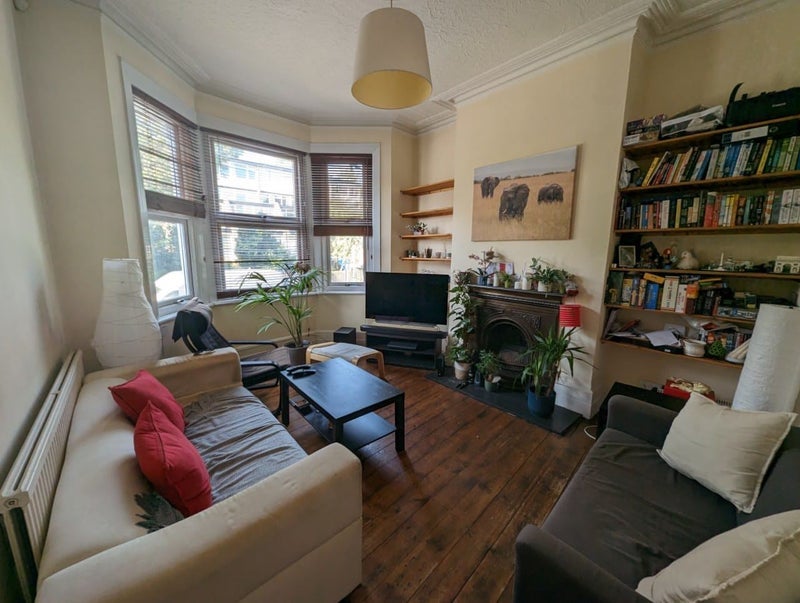 Room Dollis Road in Greater London