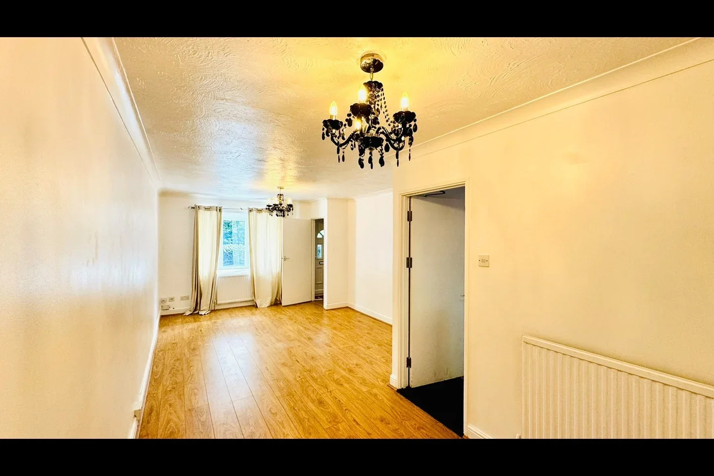 House Elmley Close in Greater London