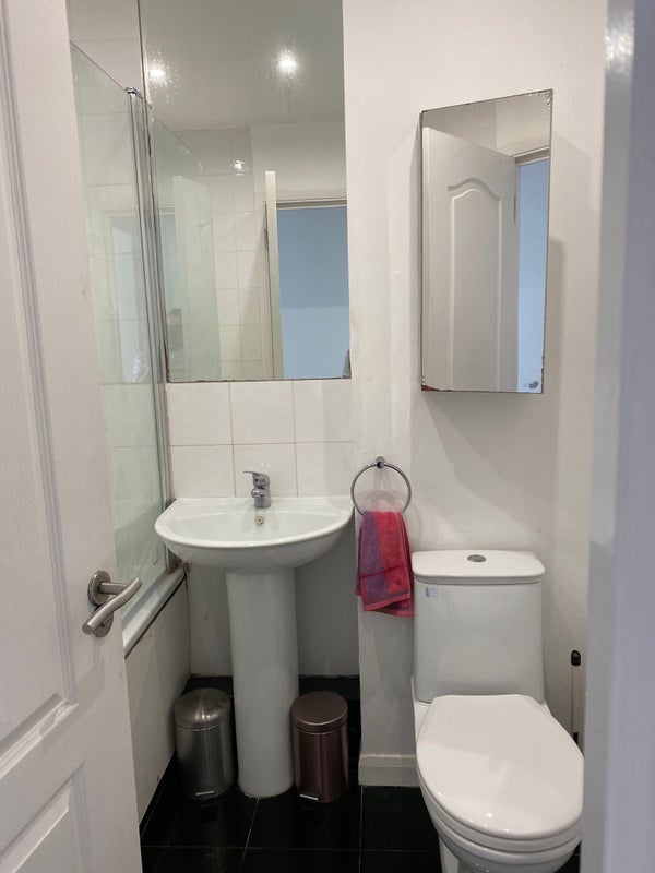 Room Brunswick Quay in Greater London