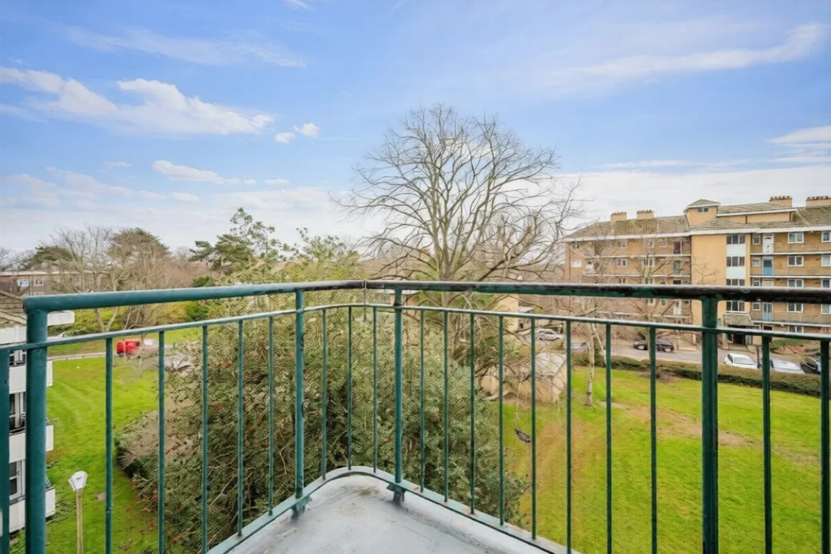 Flat Weydown Close in Greater London