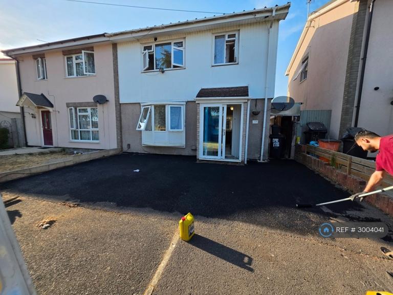 House Beech Avenue in Swindon